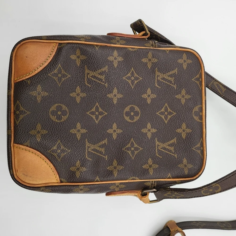 LOUIS VUITTON Monogram Canvas Amazone PM, Authentic w/COA. - Picture 4 of 16
